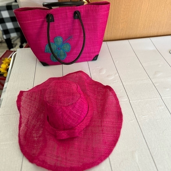 Matching, Rockea hat and purse - Picture 1 of 8